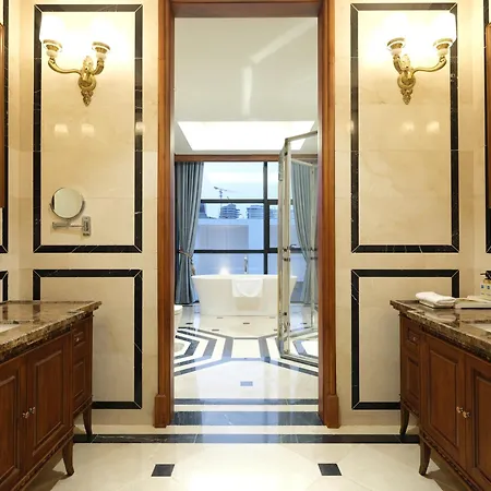 Wyndham Legend Halong Hotel Ha Long Exterior photo