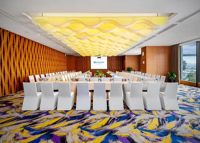 Wyndham Legend Halong
