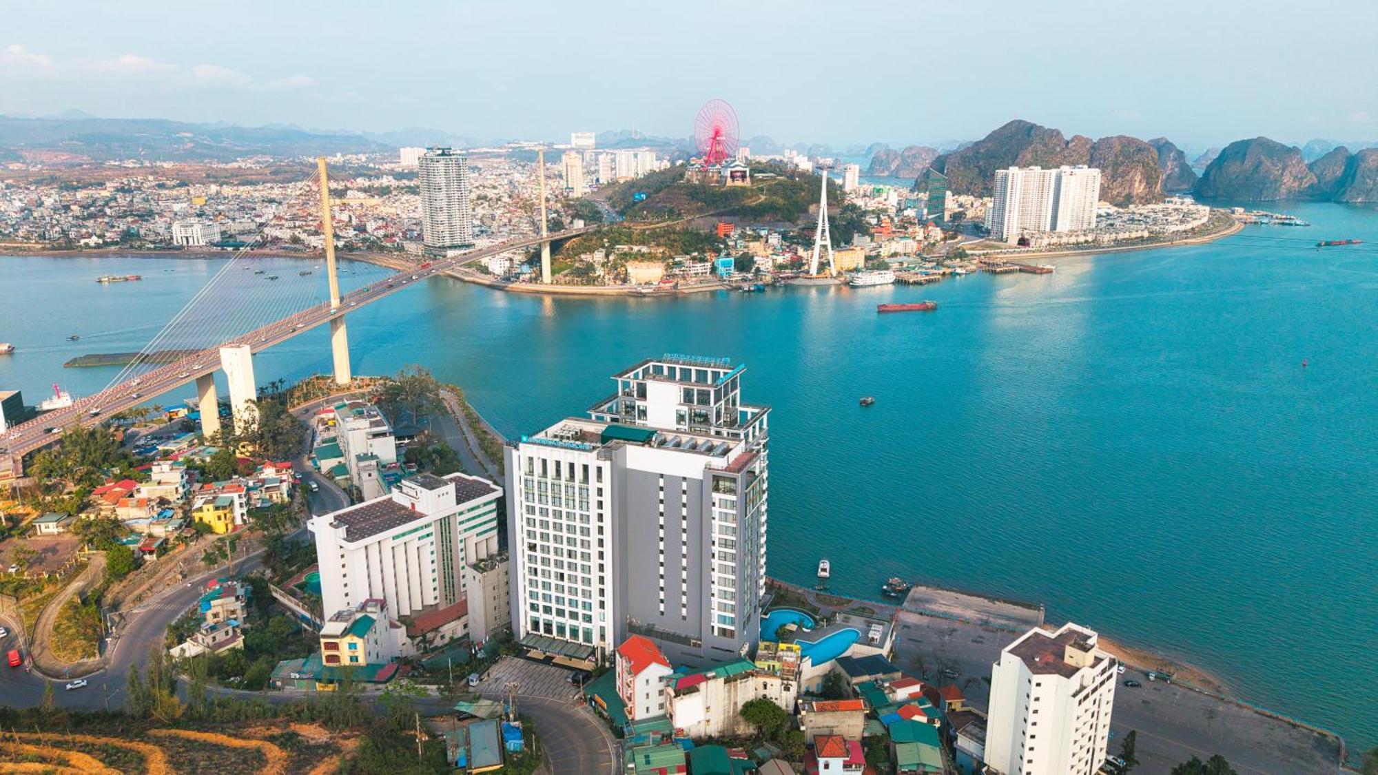 Wyndham Legend Halong Hotel 5*