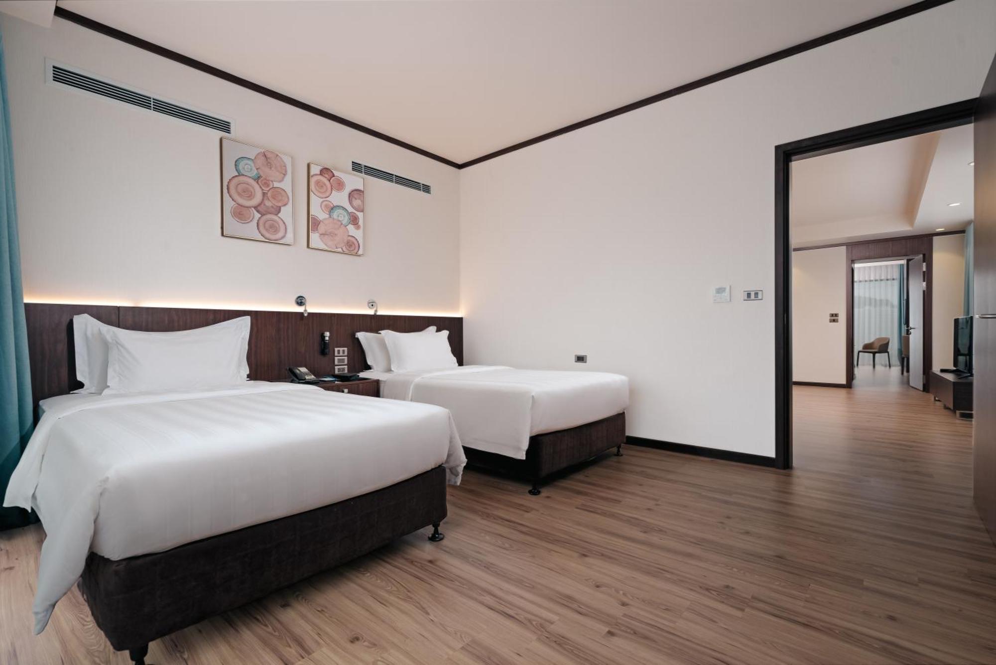 Wyndham Legend Halong 5* Hạ Long