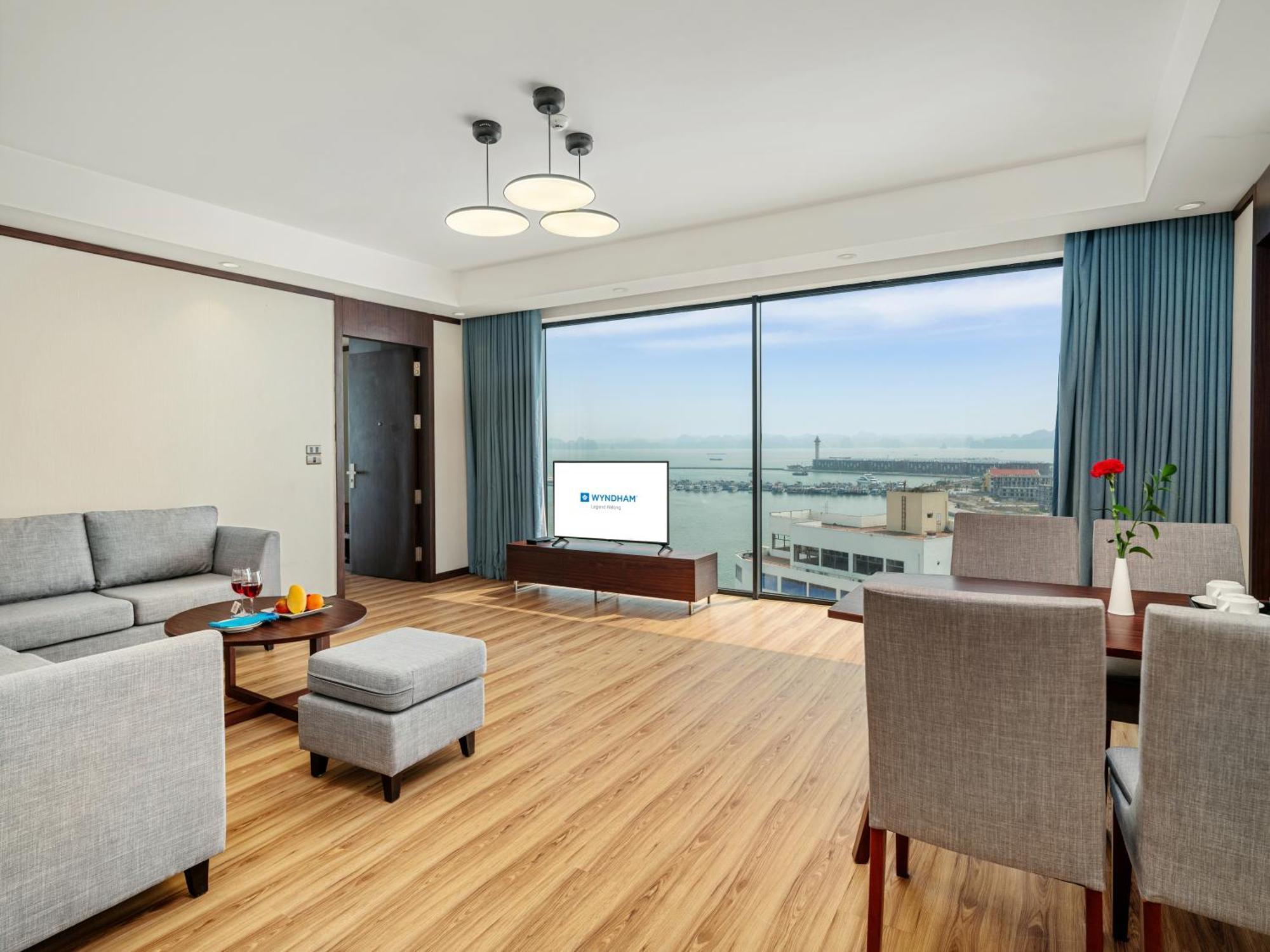 Wyndham Legend Halong Hotel 5*