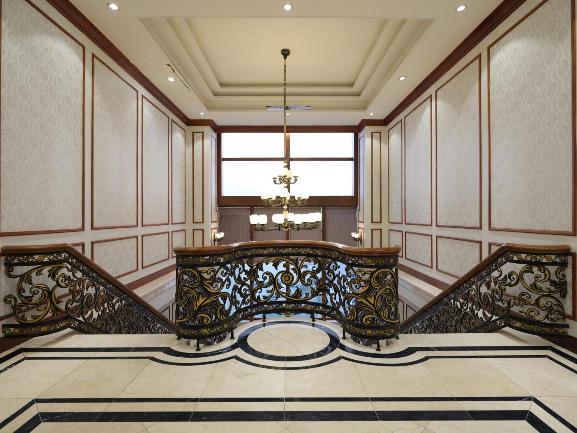 Wyndham Legend Halong 5*
