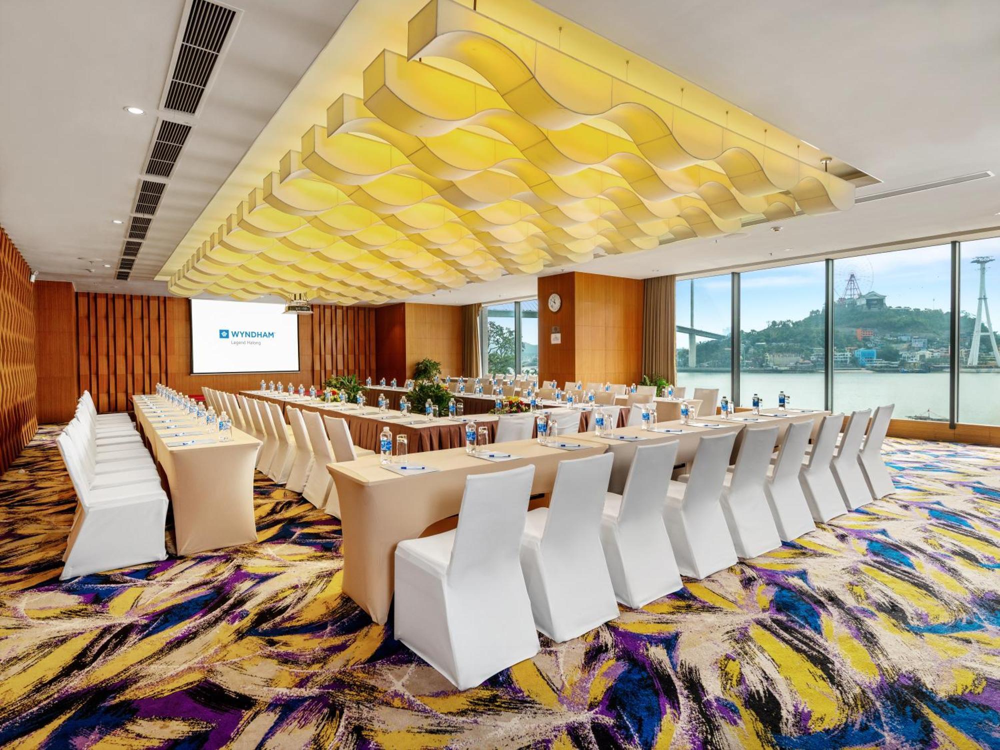 Wyndham Legend Halong Hotel 5*